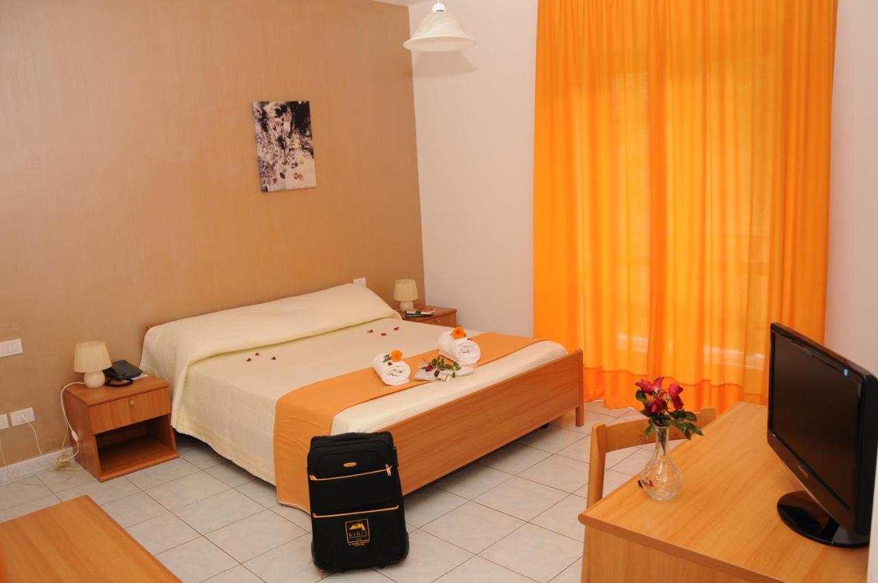 Hotel Kiris Виджано Екстериор снимка
