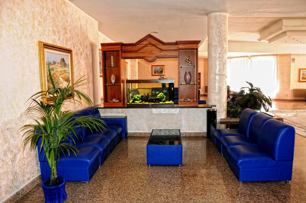 Hotel Kiris Виджано Екстериор снимка
