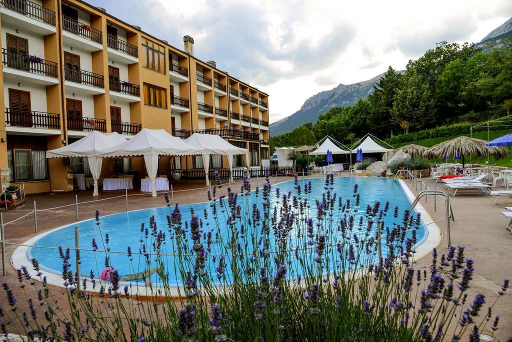 Hotel Kiris Виджано Екстериор снимка