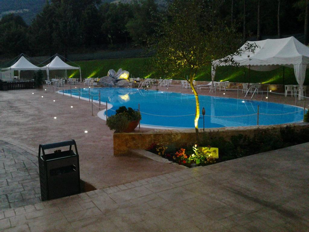 Hotel Kiris Виджано Екстериор снимка